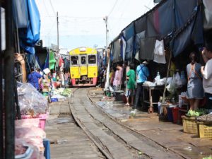 Amphawa train